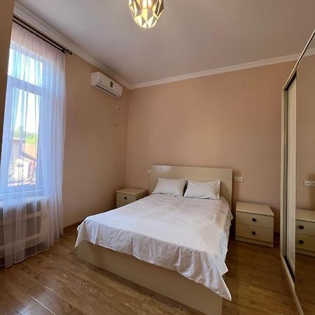Guest House Mtani Near Colchis Fountain Kutaissi Exterior foto